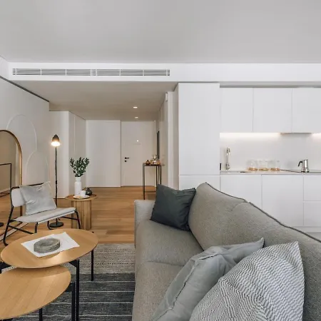 Apartment Avencas - 2 Bedrooms And Shared Pool In Amoreiras